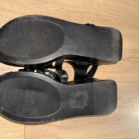 BERNESS Women's Black Platform Sandals - Picture 5 of 5